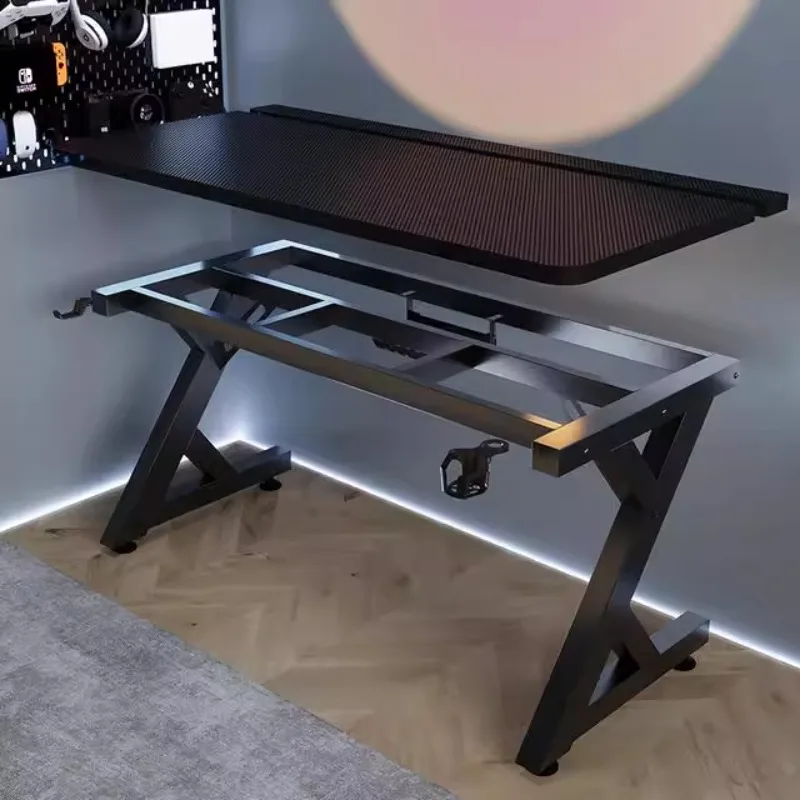 Minimalistyczne czarne biurka  – Desk Setup No Computer recenzja i cena