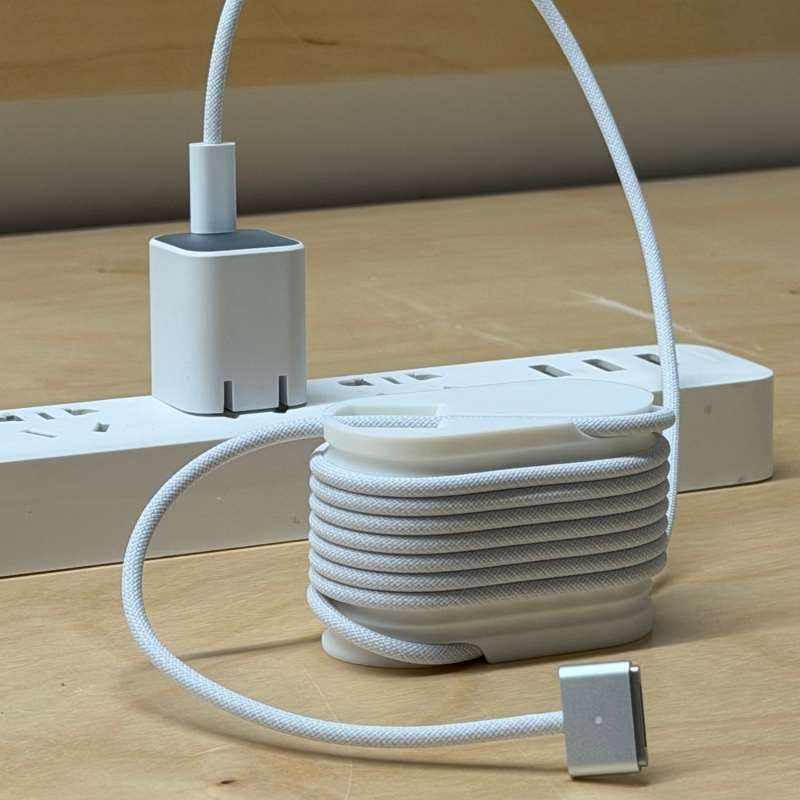 Przenośny organizer na kable,  – Desk Setup Mac recenzja i cena