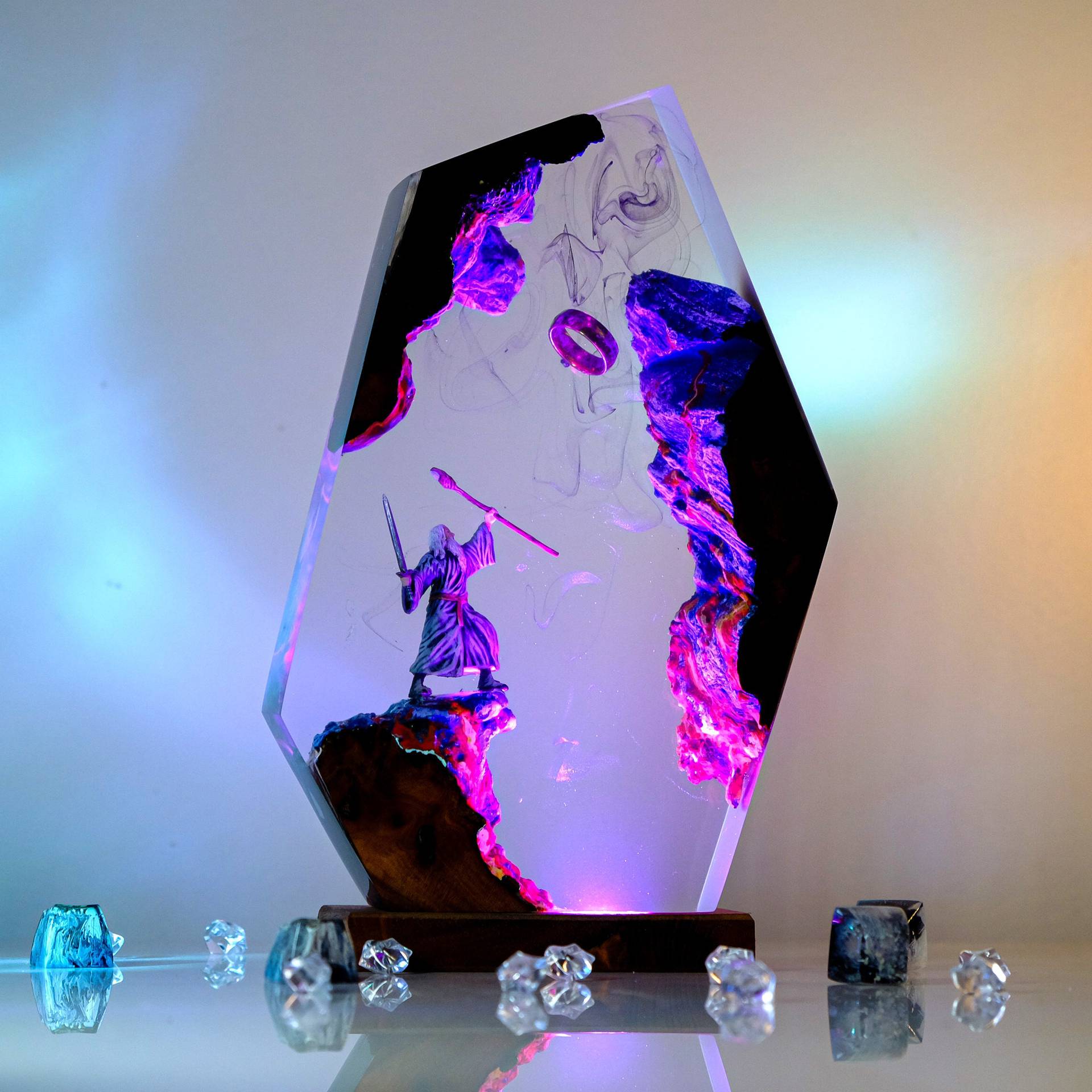 Figurka z sceny filmowej, stol – Desk Setup Decor recenzja i cena